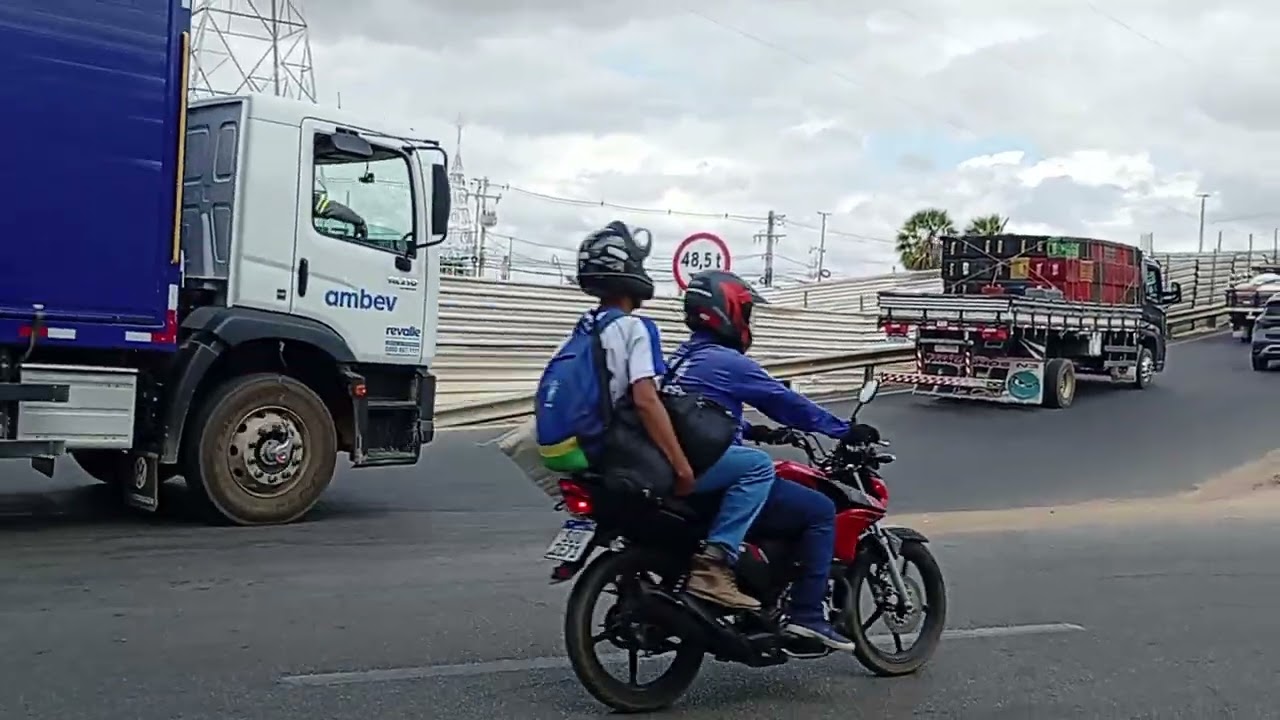 Atravessando a Ponte  de Juazeiro a Petrolina 