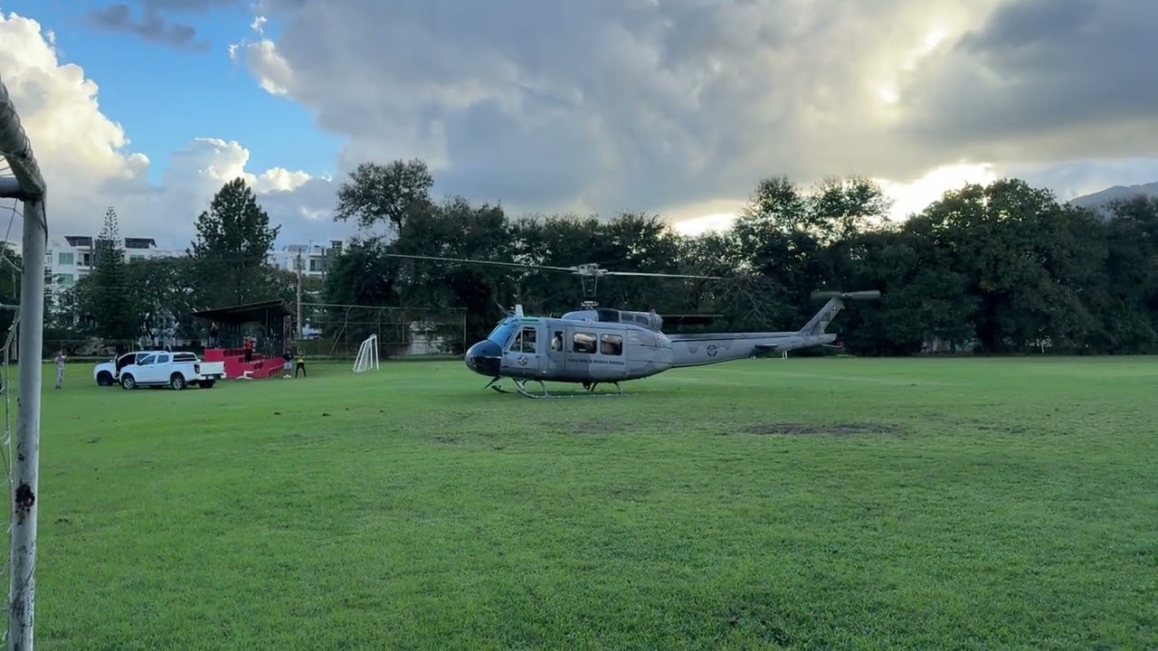 Bell UH H1 Huey fuerza aérea Dominicana  Despegue en bonao 08/01/2026