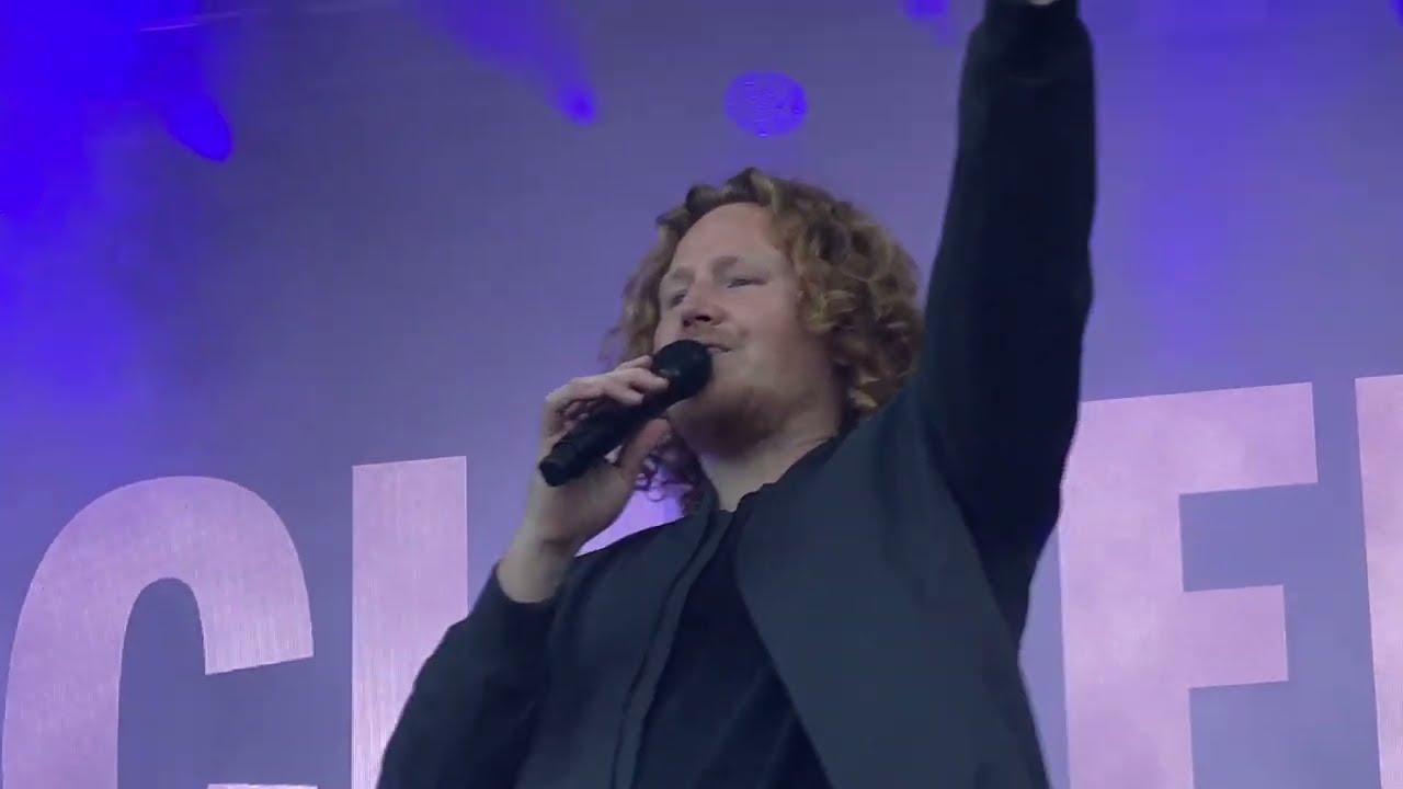 MICHAEL SCHULTE - For A Second live in Kiel