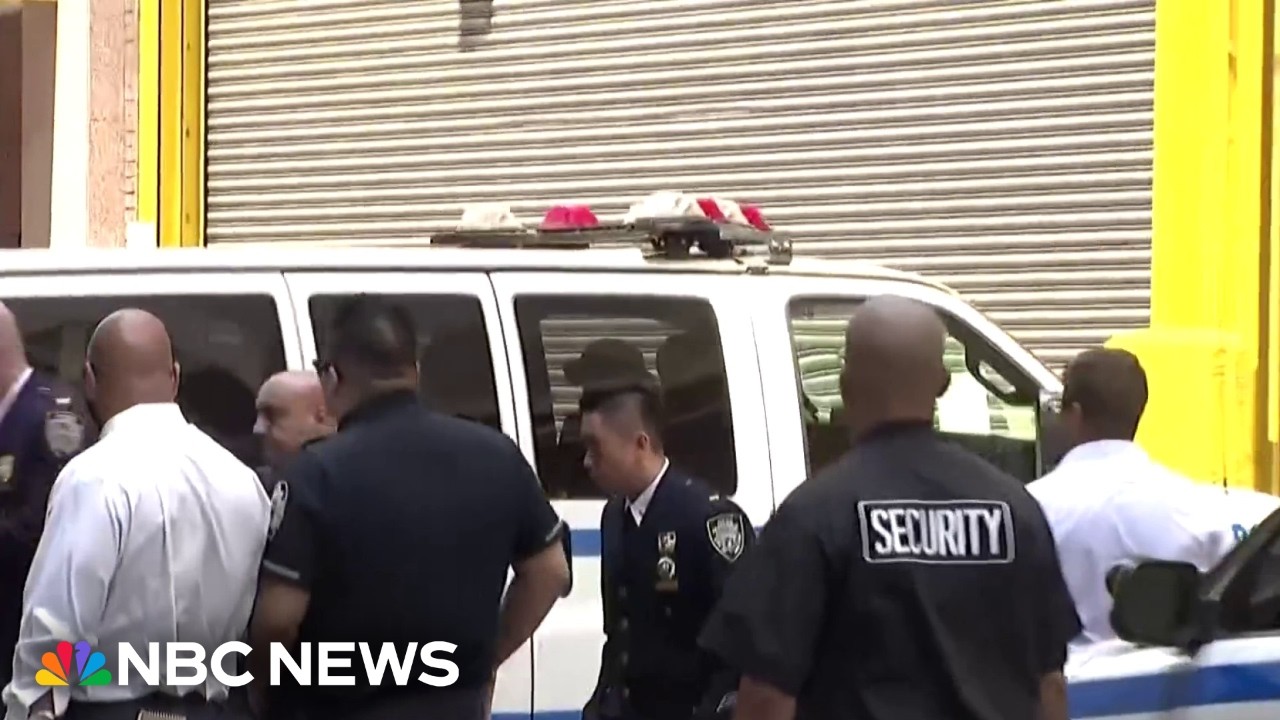 Two people who climbed Empire State Building are in police custody