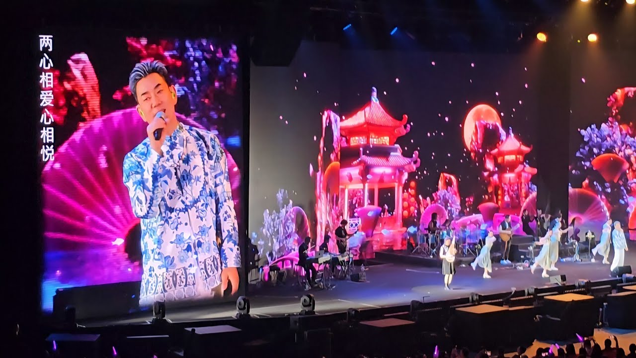 KONSER RICHIE REN DI JAKARTA - OPENING by DESY HUANG JIA MEI