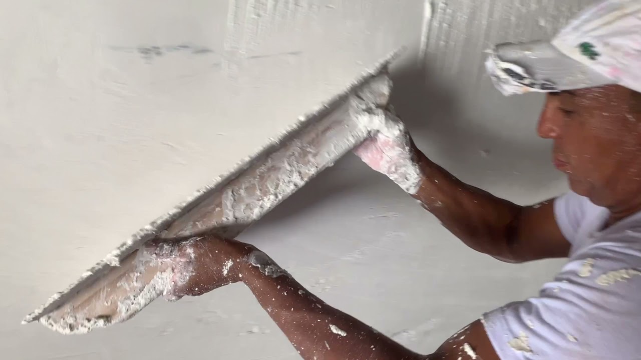 Como fazer reboco de gesso em parede de tijolo cerâmica fácil e rápido