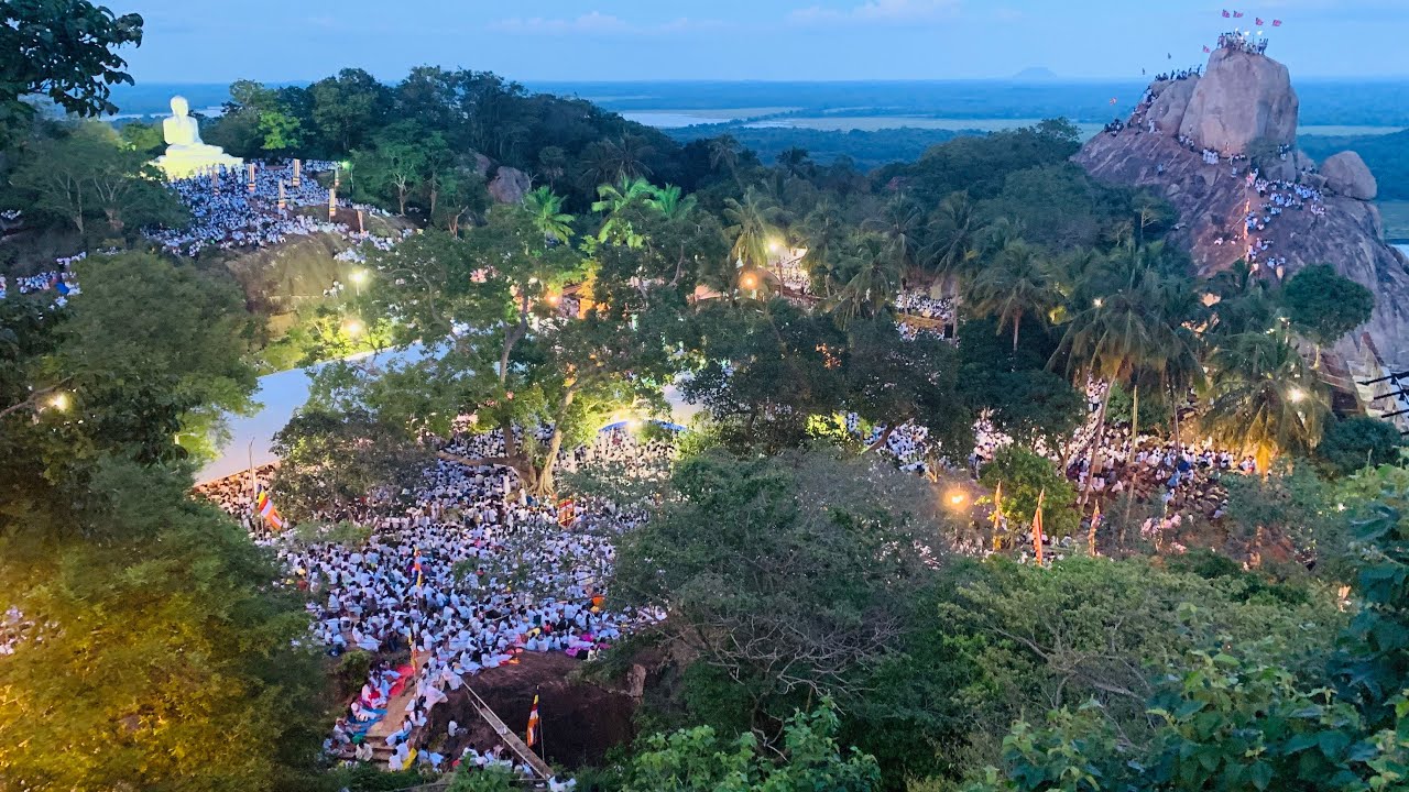 Mihinthale wandanawa guwanin mal warusa samaga මිහින්තලා පුද බිමේ සිට සජීවීව ගුවනින් මල් වරුසා සමග