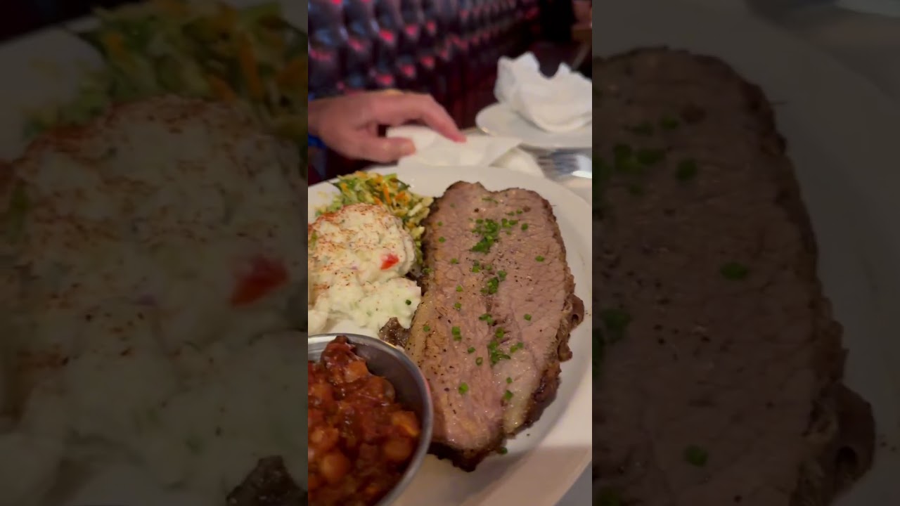 Beertown Public House #restaurant #beertown #ontario #canada #london #youtubeshorts #shorts