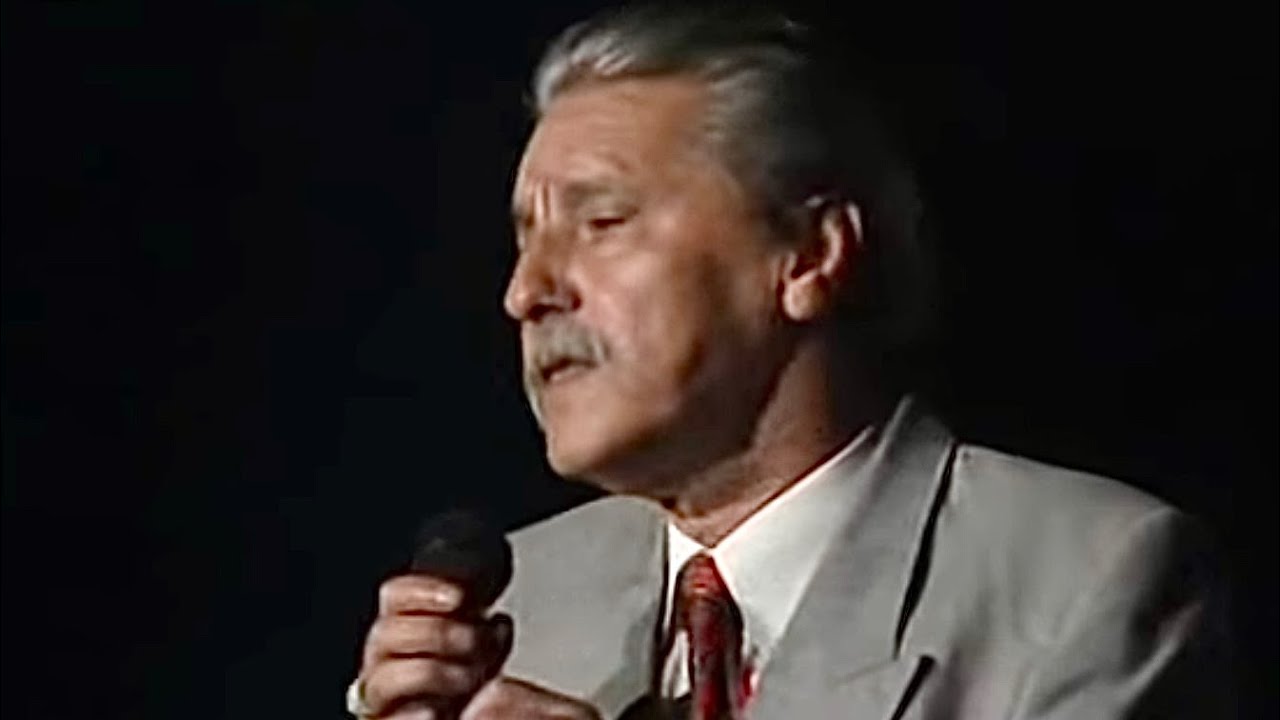 Fernando Maurício                                                       Tantos Fados Deu-me a Vida