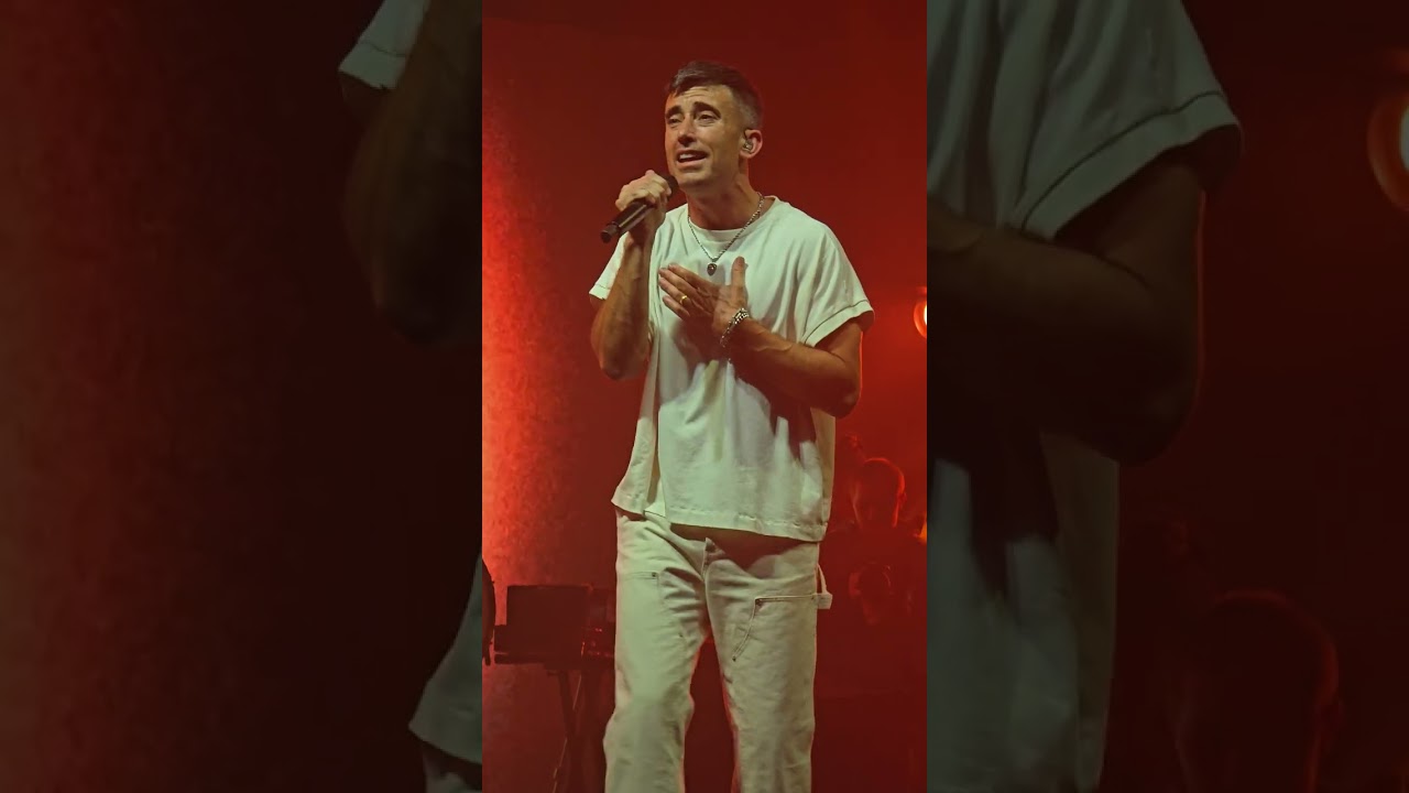 Phil Wickham - What An Awesome God live in Downey, CA on December 7, 2025