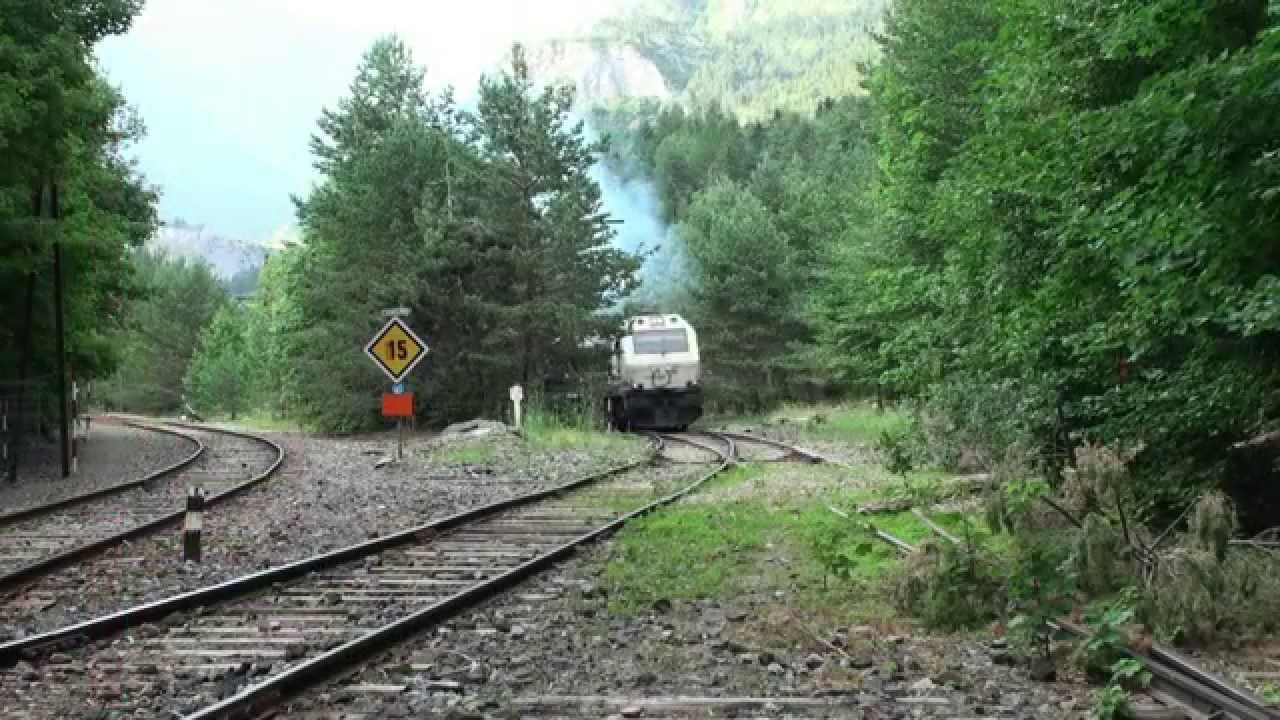 CANFRANC , salida del cerealero.