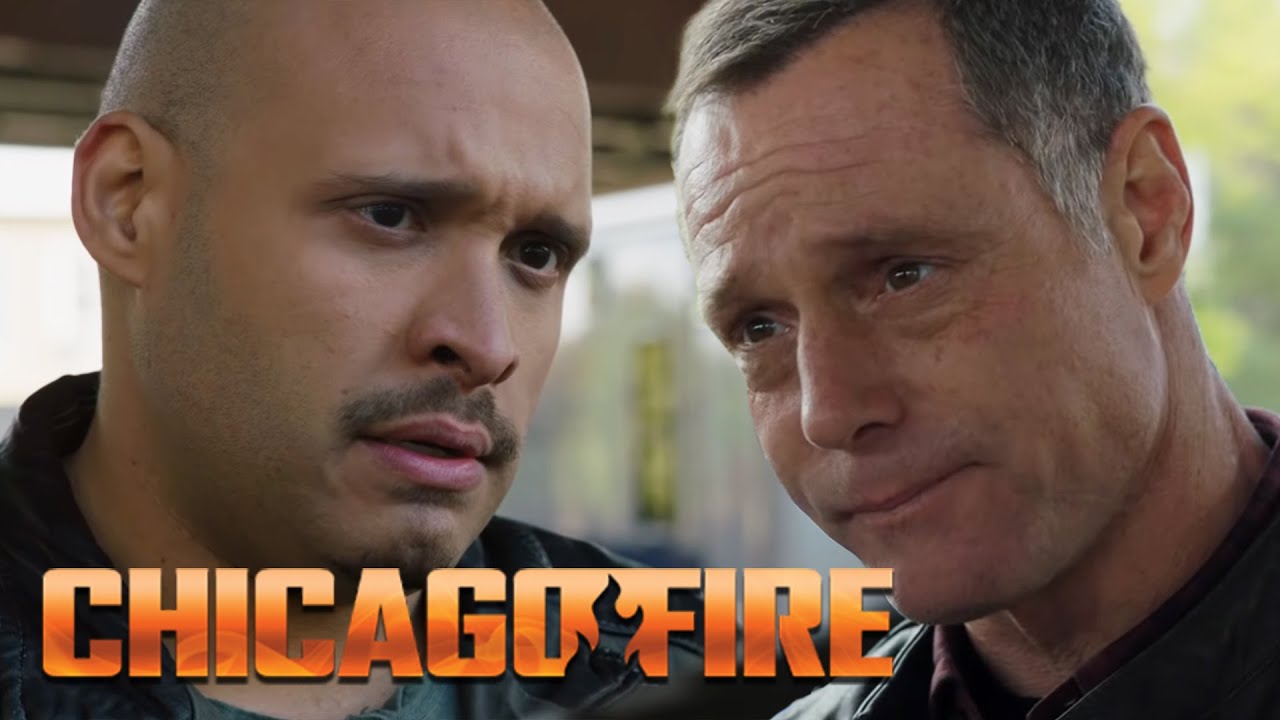 Voight Pressures Cruz to Make His Brother Rejoin a Gang  | Chicago Fire
