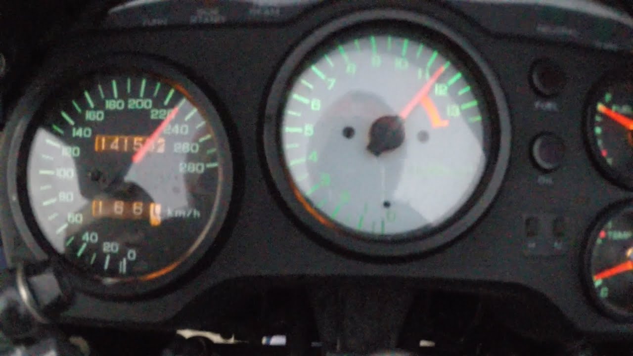 Honda VFR 750 RC36 Acceleration 0-230km/h - V4 Sound