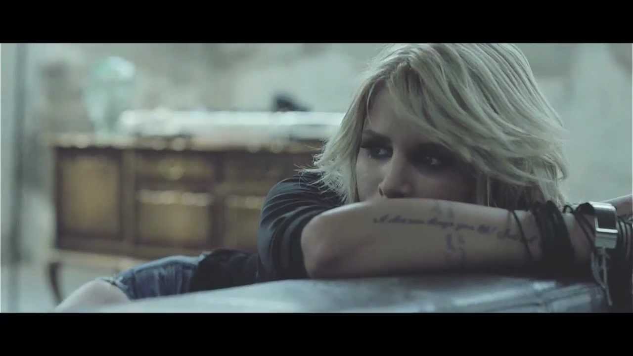 Viktoria Metzker ft. Lea Lorien - Find A Way - OFFICIAL MUSIC VIDEO