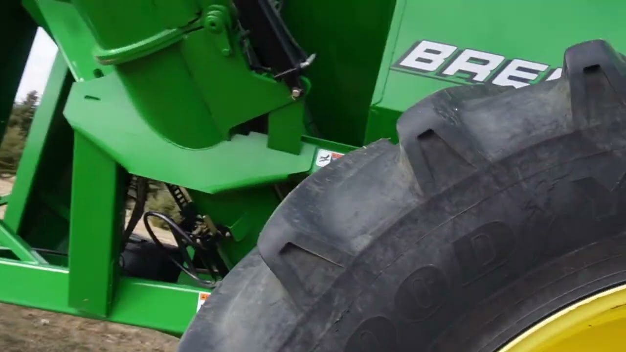 BigIron Auctions Brent 1082 Grain Cart