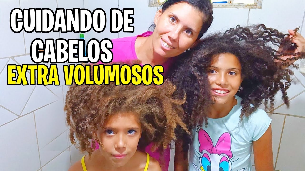 CUIDANDO DOS CABELOS EXTRA VOLUMOSOS DAS CRIANÇAS