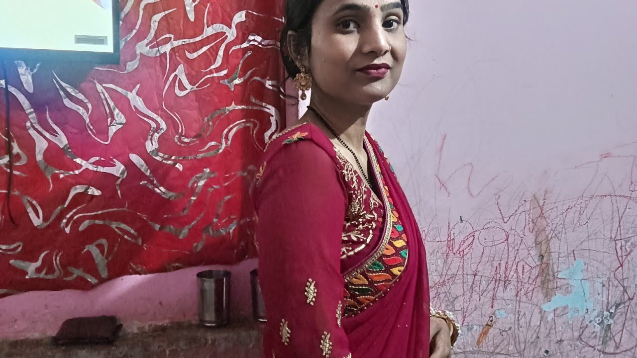 Maine kar apni friend ka makeup .Holi ke liye banai belghoria