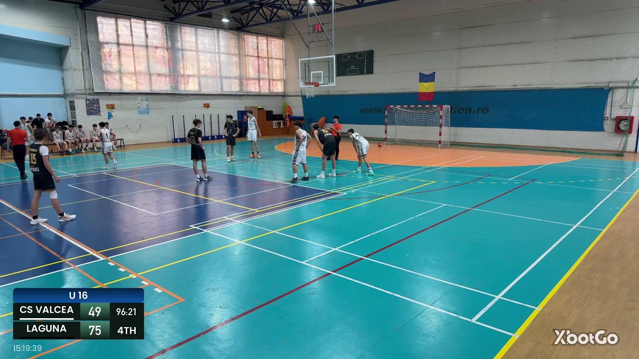 U16