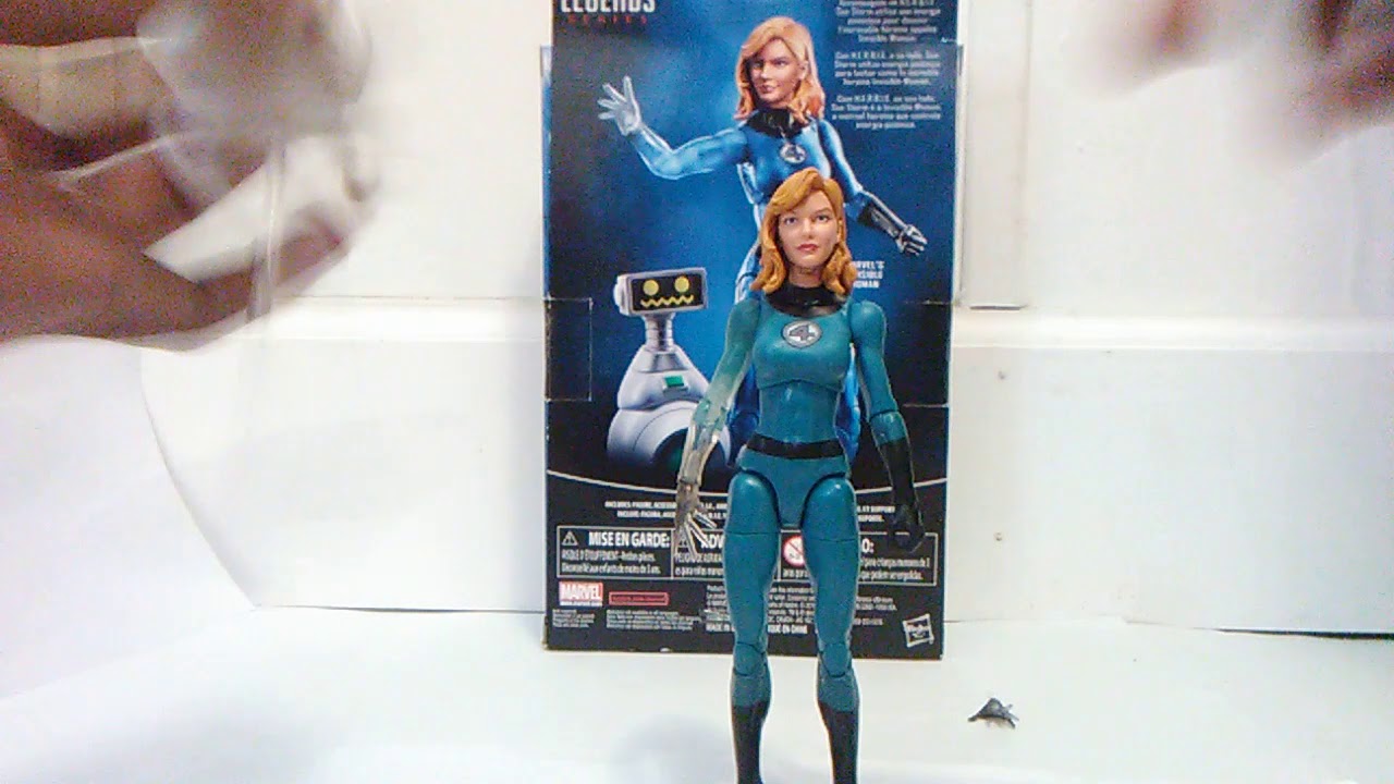 Marvel Legends Wallgreens exclusive Invisible Woman Review!