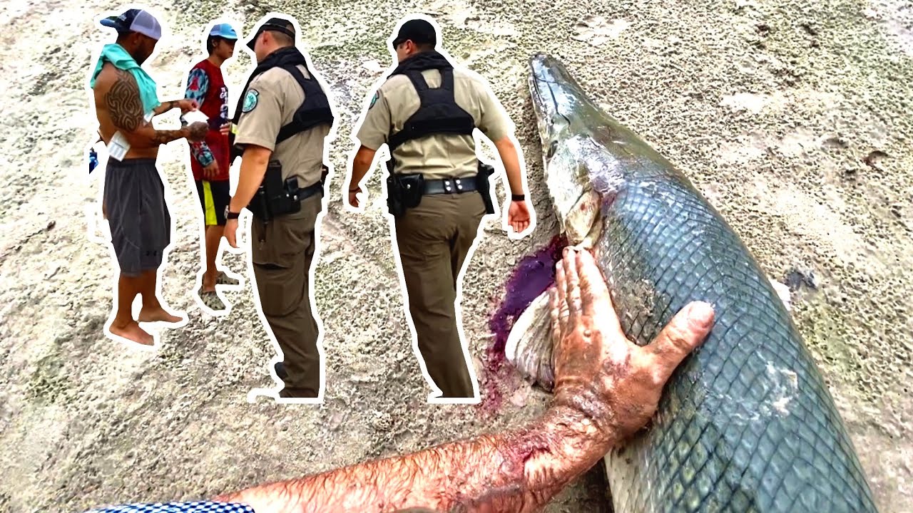 ALLIGATOR GAR Catch & Cook OR Catch & Release ? | How Texas Fishermen Treat FISH & GAME WARDENS