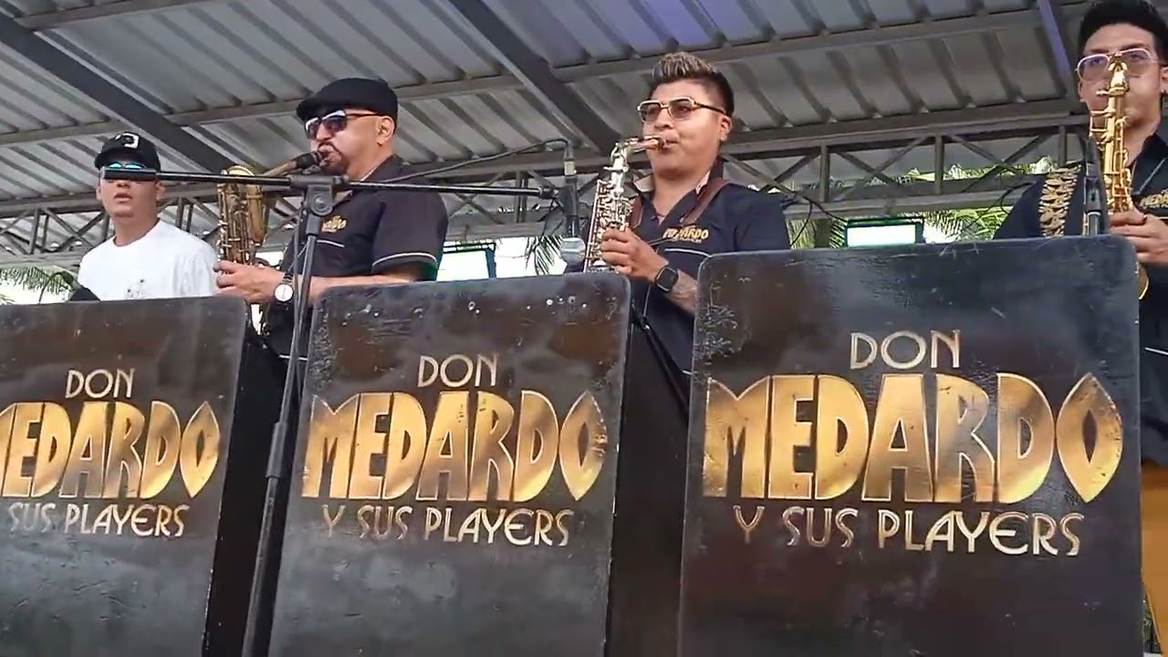 Medardo Y Sus Players de Marcelo Luzuriaga (canta Miguel Angel Zamora) - En ViV0 en Puerto Loor 2024