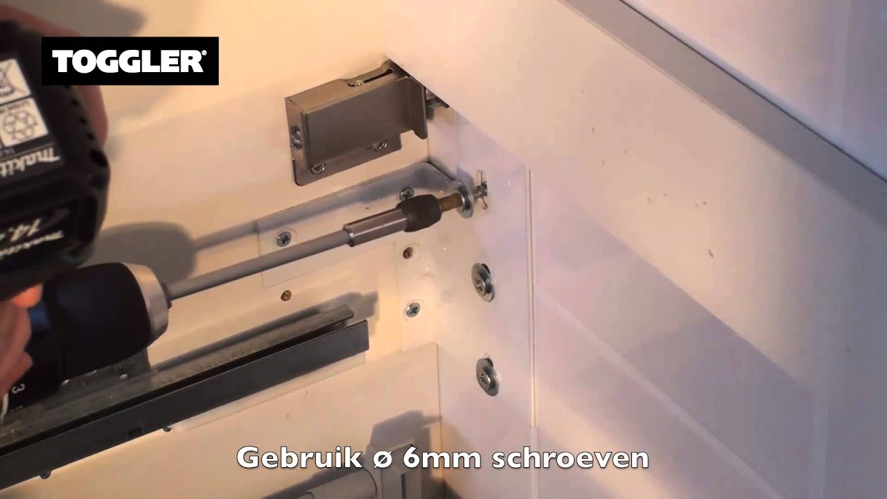 Badkamermeubel aan gasbeton met TOGGLER Pluggen & Ankers