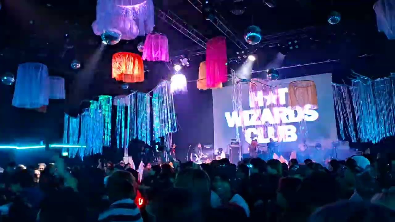 MYSTIQUE NYE 25