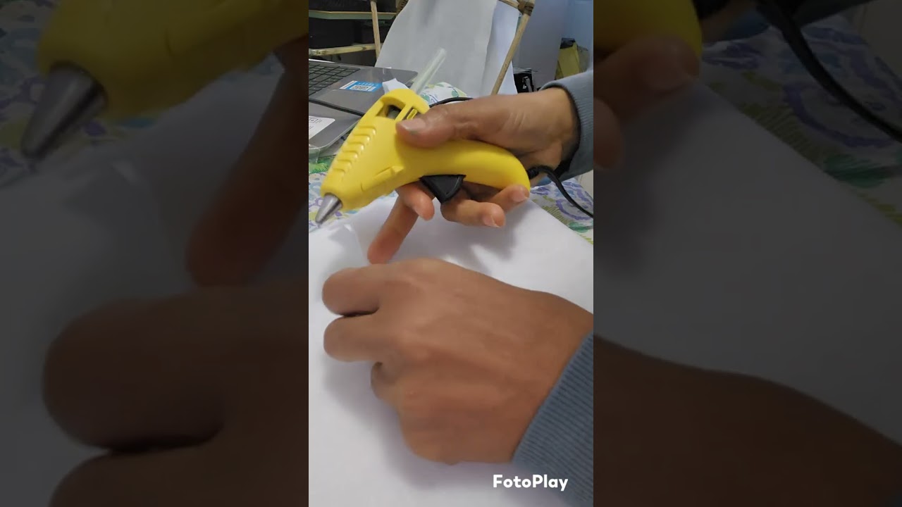 Elaboración de bolsa de fieltro para Tarjetas de Memoria  para niños de edad de 3 a años de edad 