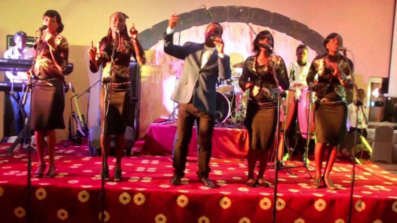 matthieu mushaba live kalubwe plazza le 17 mai 2015 avc son grp(JEUNE GOSPEL) a lubumbashi,DR congo