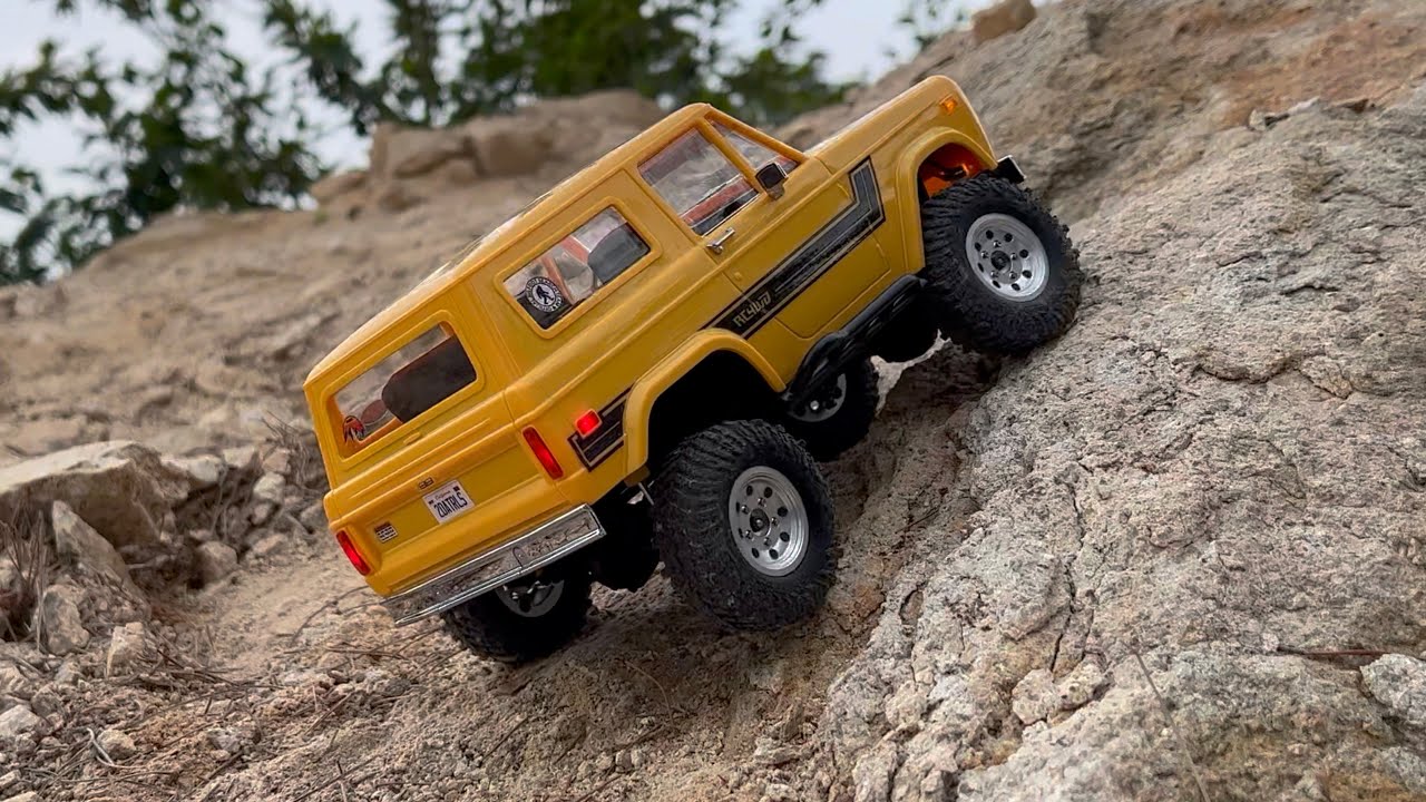 1/18 Scale RC : Added many accessories to Black hawk(wheels/tires/rock slider/led..)