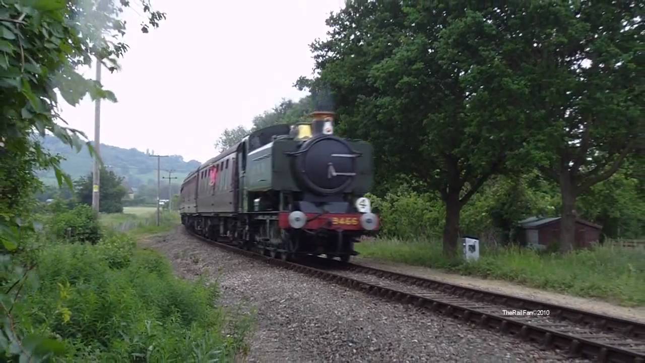 PANNIER TANK ENGINE GWR 9466 HEADS TOWARD TODDINGTON 6TH JUNE 2010