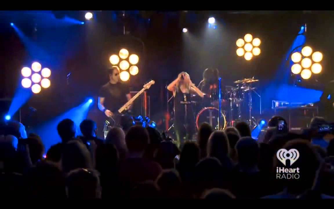 The Pretty Reckless - Dear Sister/Absolution no iHeartRadio