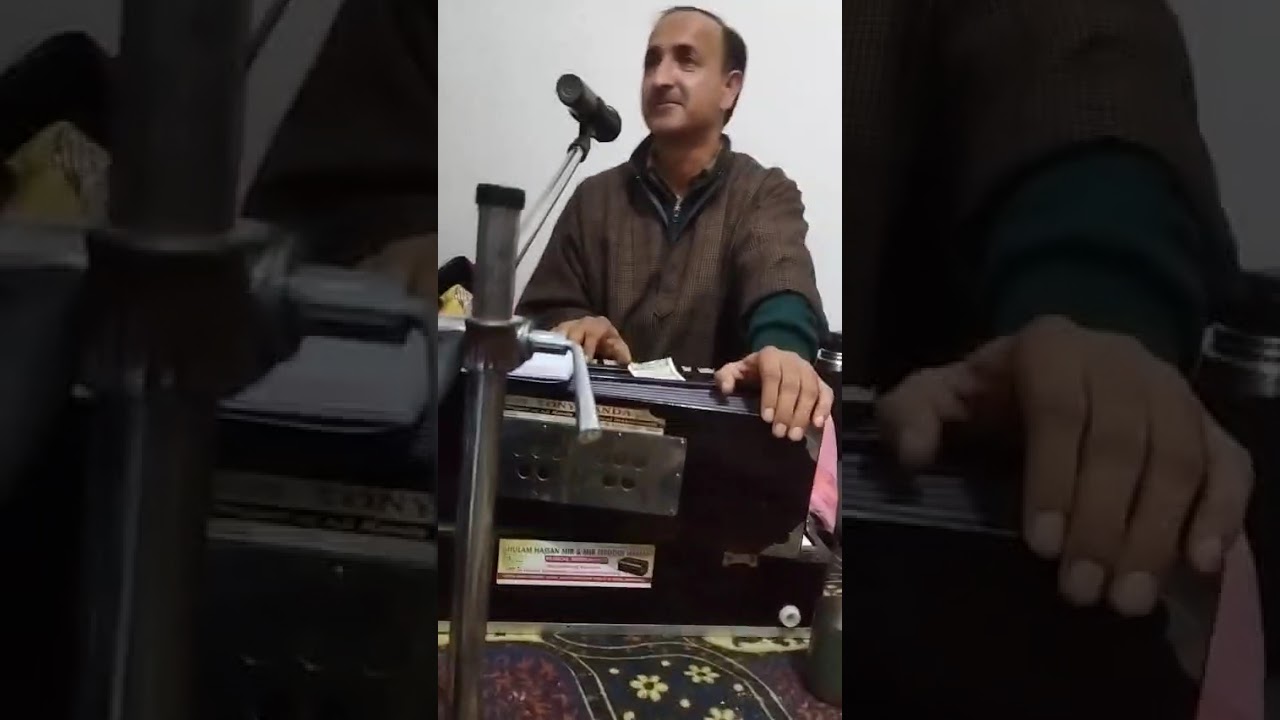 Singer/GULZAR AHMAD HAJAM/ #kashmir #subscribe #song #sofisongs 