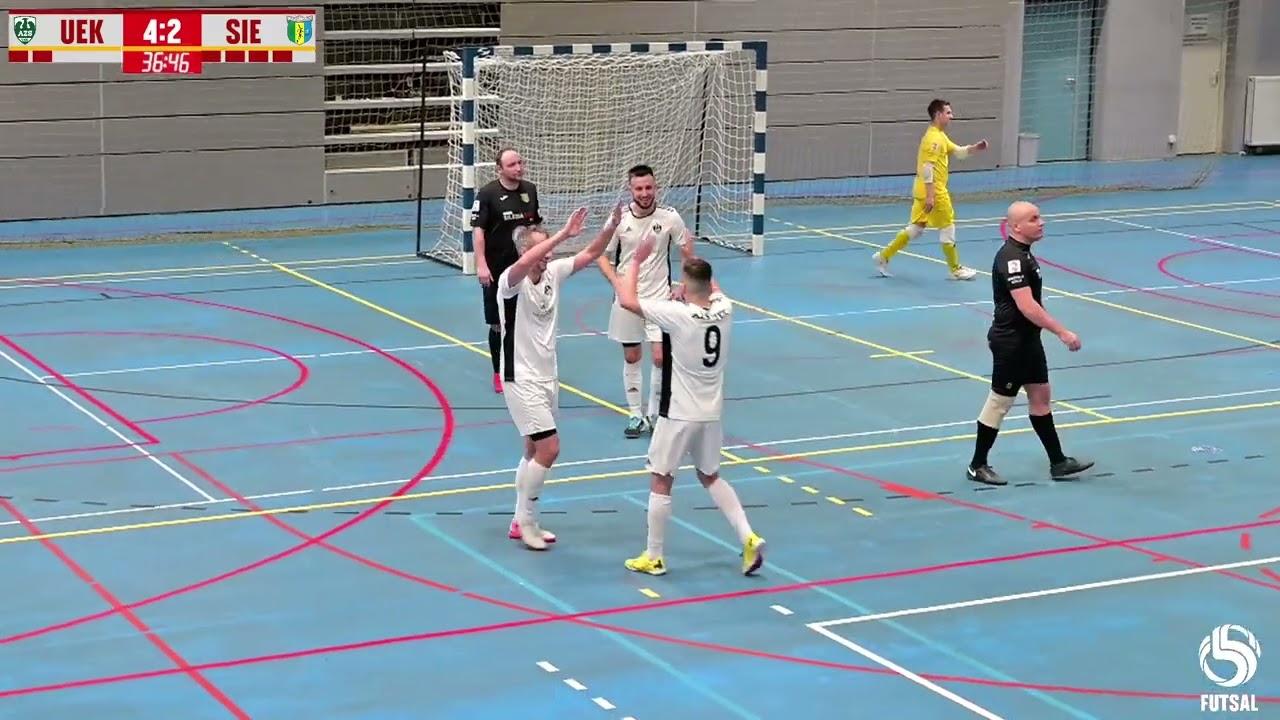 Skrót 1 Liga PLF AZS UEK Kraków - FC Siemianowice Śląskie