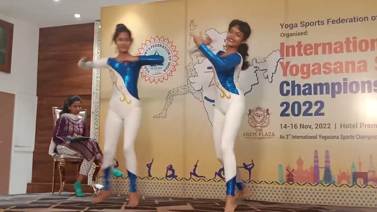 International Rhythmic Yoga Pair Mind Blowing Performance
