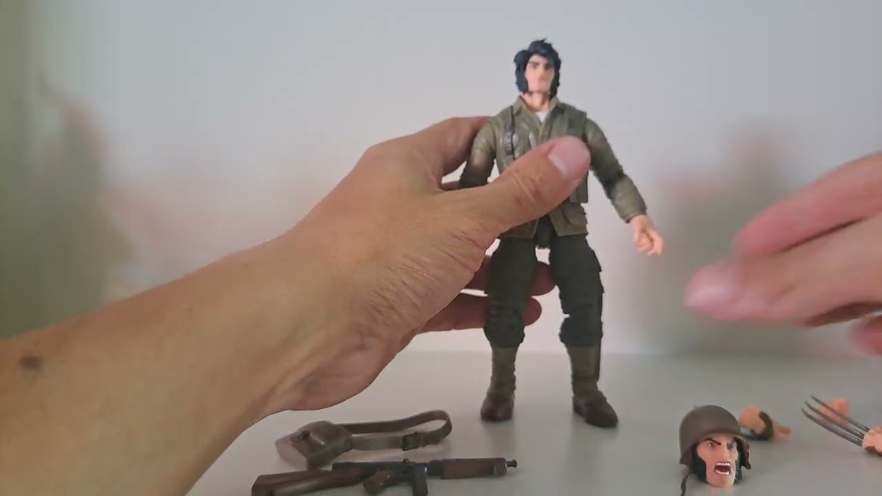 Wolverine WWII..Logan marvel legends Review Br...