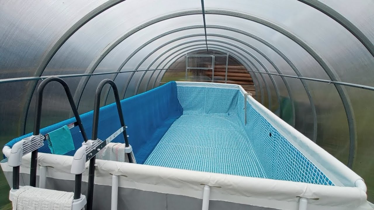 Как зимует наш каркасный бассейн в теплице на даче. Ждем лето...