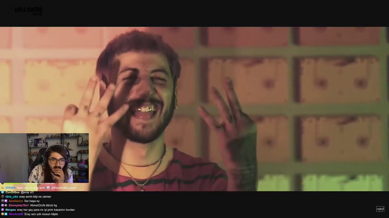 Kendine M&uuml;zisyen   Khontkar Sar Başa Film M&uuml;ziği İzliyor