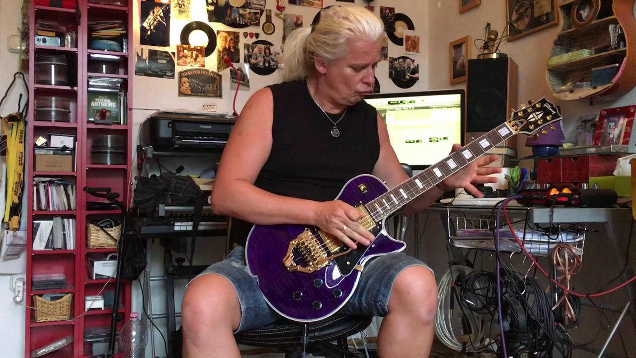 István Alapi - Floyd Rose FRX tremolo and Gibson Les Paul Custom guitar