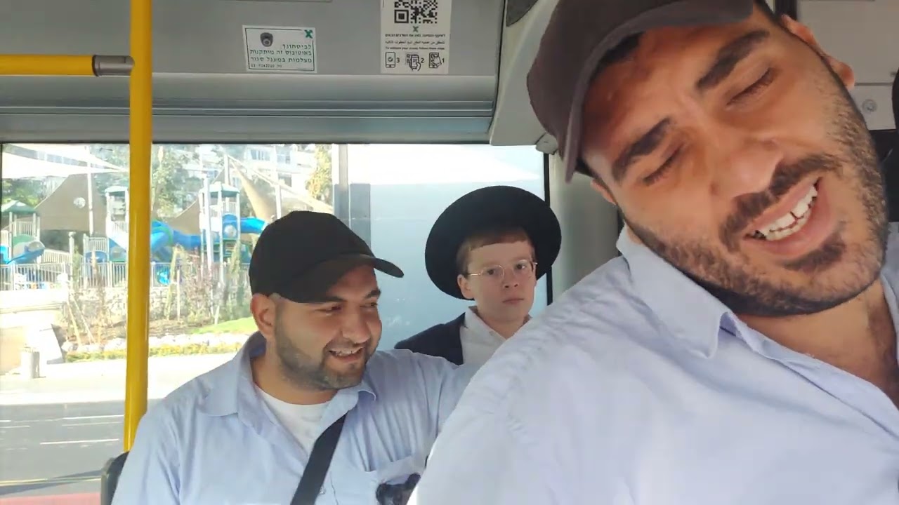 אגד ירושלים, פקחים מתנכלים  לנער באוטובוס