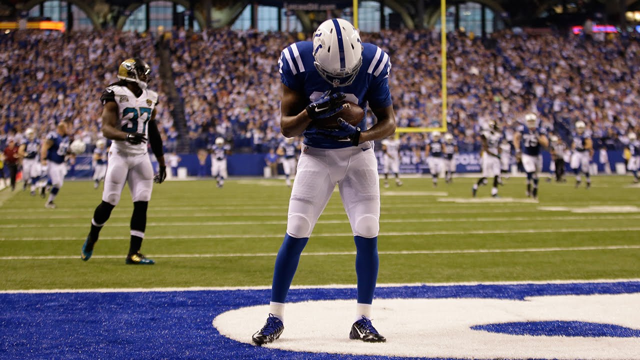 T.Y. Hilton honors his daughter on this touchdown (Week 12, 2014)