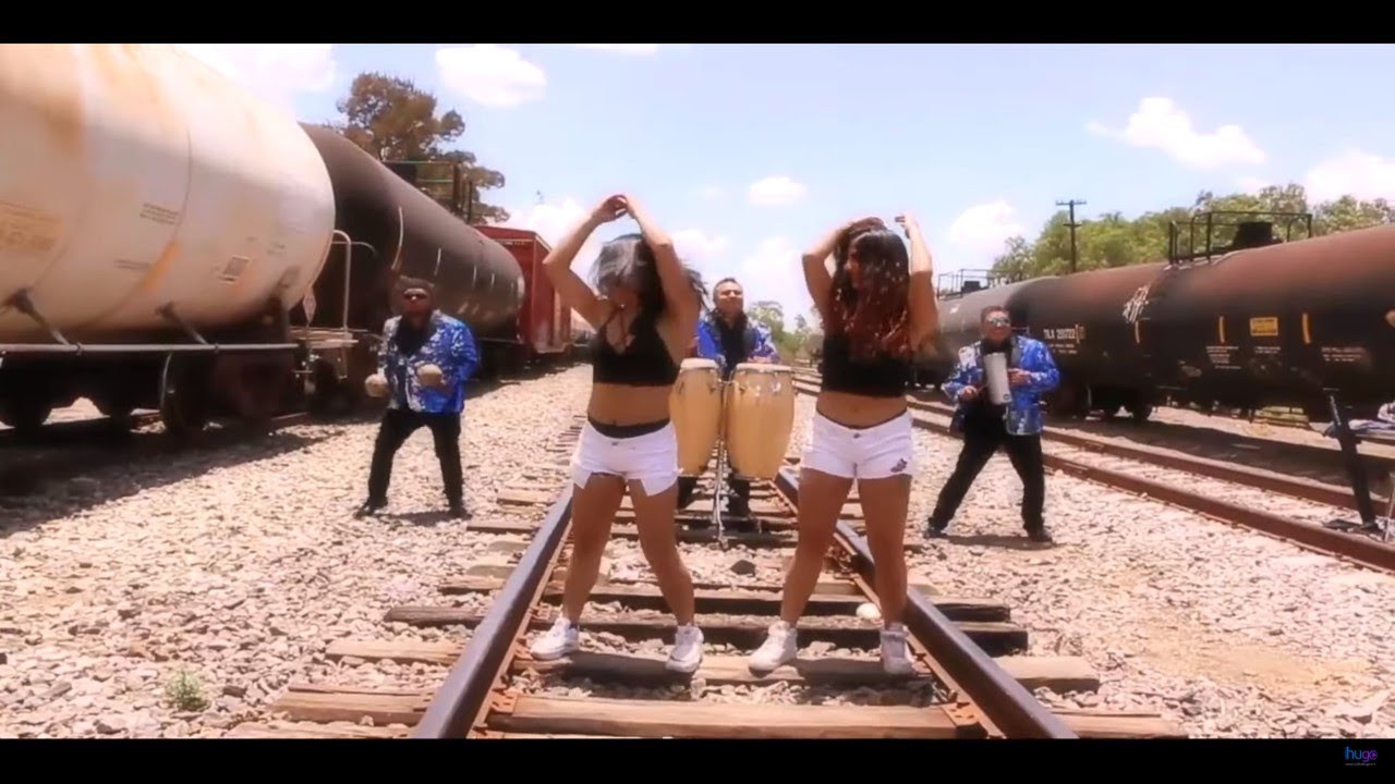 La cumbia de los ferrocarriles | La Nueva Orquesta | V&iacute;deo oficial