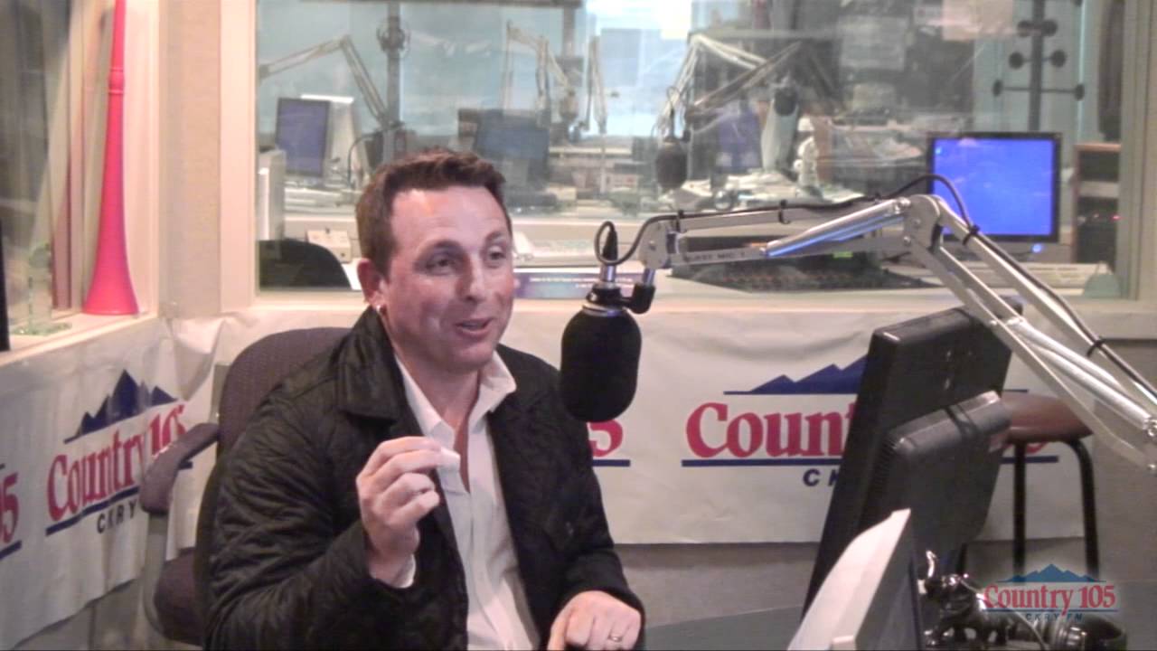 Johnny Reid in Studio at Country 105