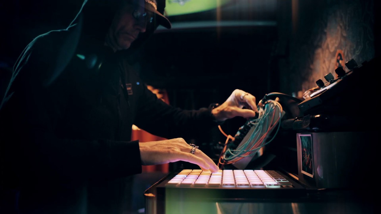 Micro Transmission 003 - Eurorack Modular - Hermod, Chord, Ornament and Crime, Black Hole, Zoia