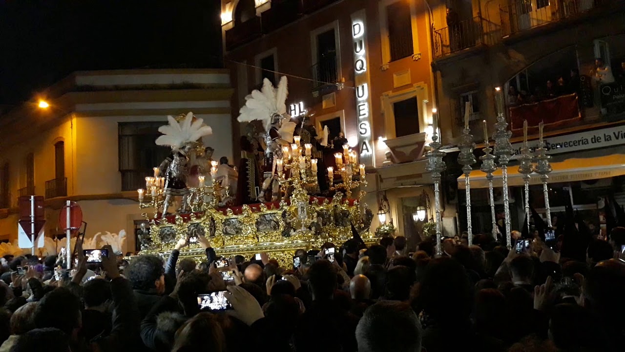 SENTENCIA ENTRANDO EN LA PLAZA DEL DUQUE,  SEVILLA 2019