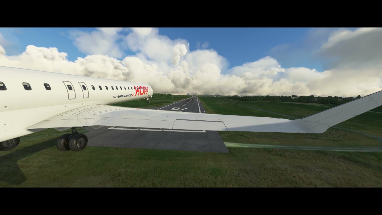 CRJ A&eacute;rosoft, atterrissage venteux et effet de sol sur le 07R &agrave; Brest (LFRB)