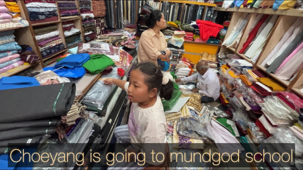 Going to buy choeyang uniform//explore mundgod market// #tibetanvlogger #tibetanyoutuber@mundgod