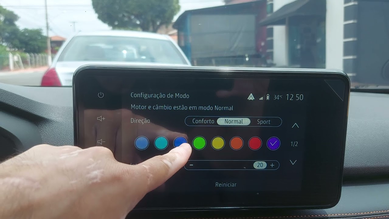 Renault Kardian Premiere Edition - Central multimídia simples, mas funcional