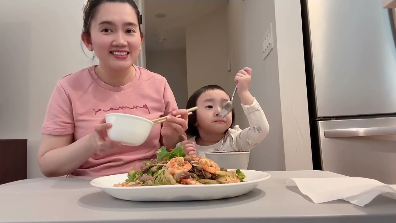 #1 Tâm sự những ngày đầu mới sang Mỹ và ăn trưa cùng con gái 2 tuổi | Cuộc sống Mỹ thường ngày 