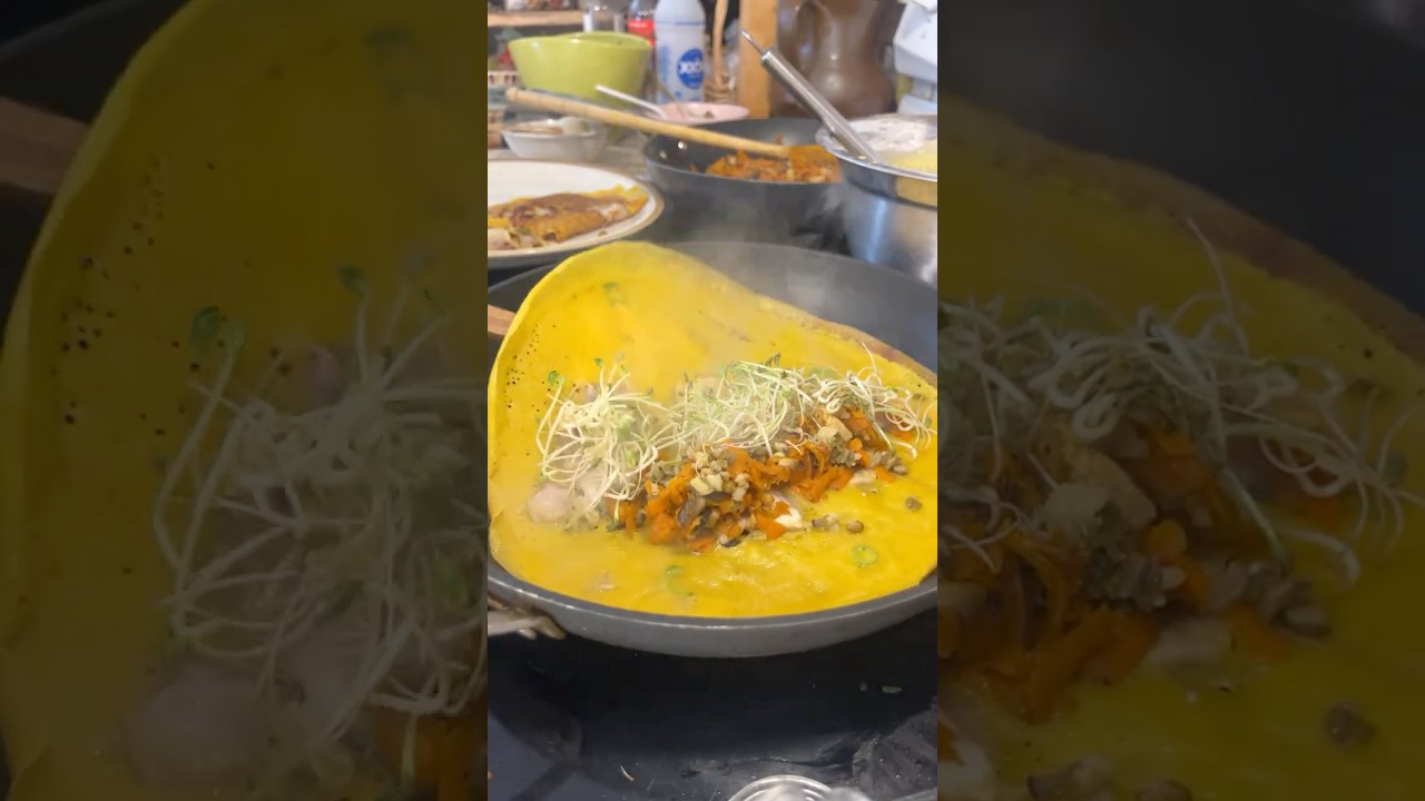 This is the world tastiest Pancake #pancake #banhxeomientay #vietnamesefood