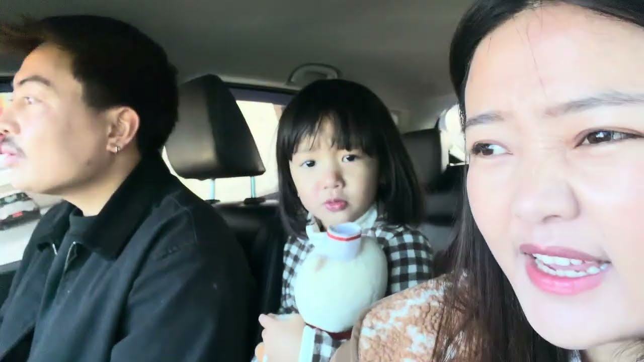 Celebrating LOSAR with Lhachok’s family. Tenzin Dolma | Gem Gyeltshen 