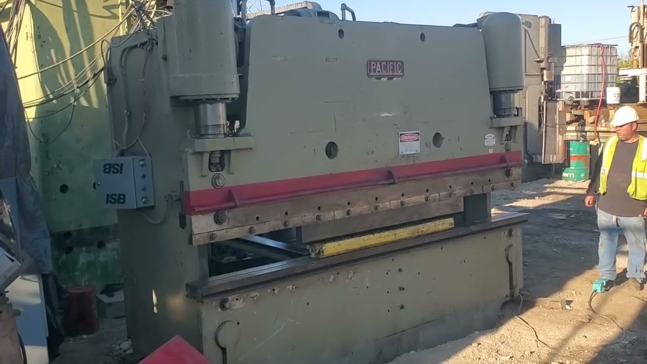 Prensa Dobladora Hidraulica PACIFIC 12' x 225 Ton en venta | Maquinaria Chicago