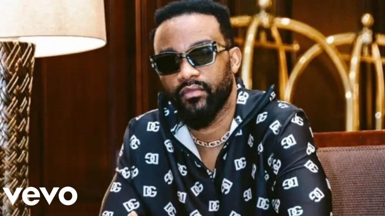Fally Ipupa - Fou de Toi  (Clip Officiel)