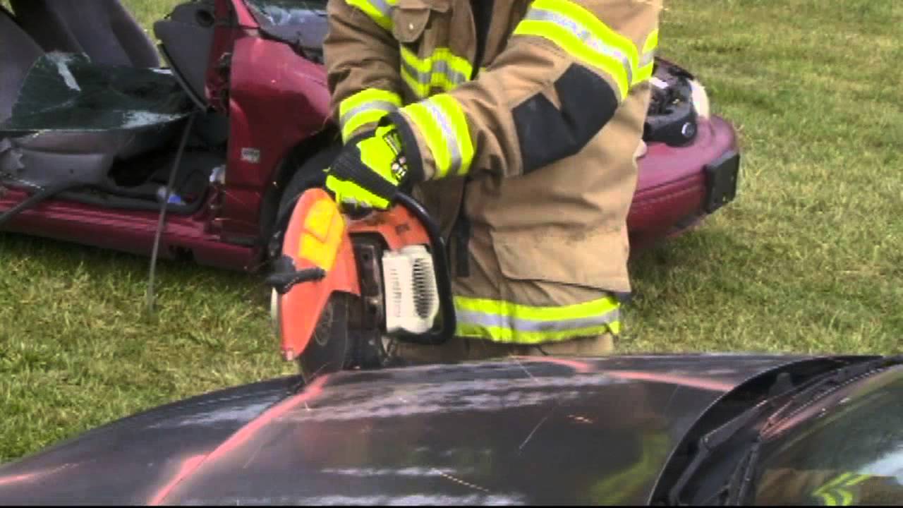 Auto Hood Access Center Mass Cut 1